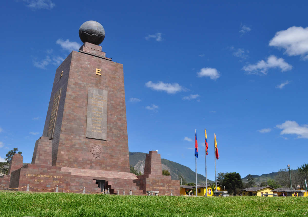 Middle of the World Monument in Quito, Ecuador.jpg